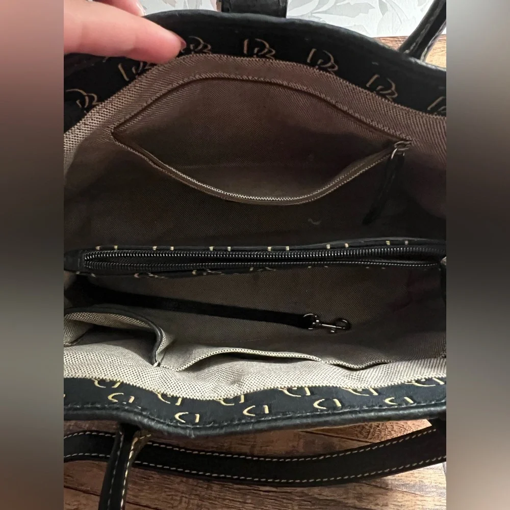 Dooney & Bourke Black and Gold Luxury Purse GUC - Picture 8 of 12